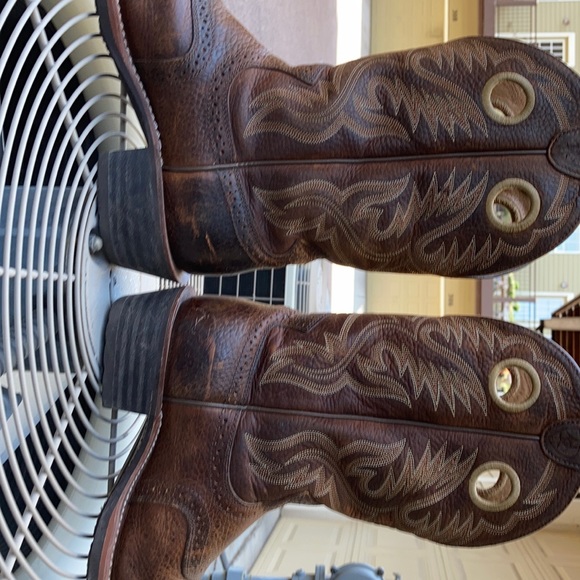 Boots - Picture 2 of 4